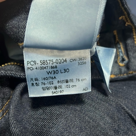 Levi’s | Dark Blue MID RISE SKINNY WOMEN'S JEANS size W30 L30 - Picture 9 of 9